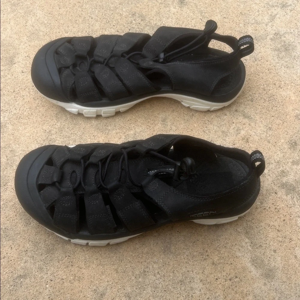 KEEN Women's Anatomic Footbed Black/White Water Hiking Sandals